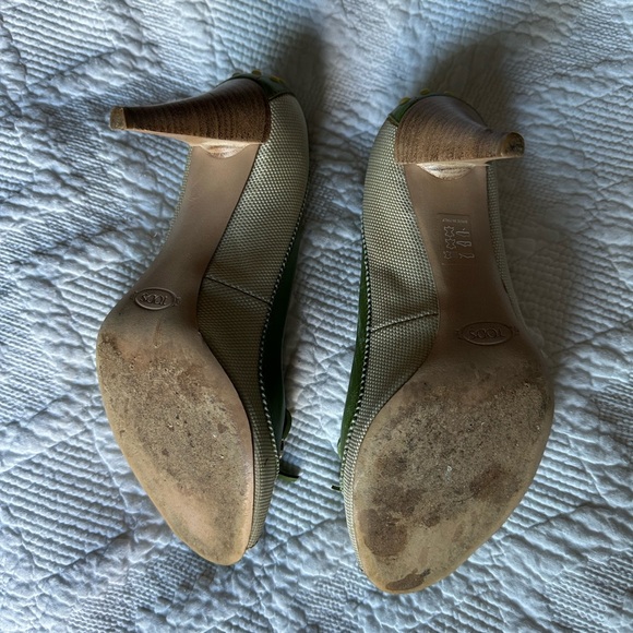 Tod’s peep toe pumps in beige and mint. Size 37.5 - Picture 2 of 4